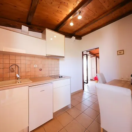 Apartment Vesna *